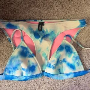 TRIANGL SWIMWEAR BLUE AND WHITE BIKINI